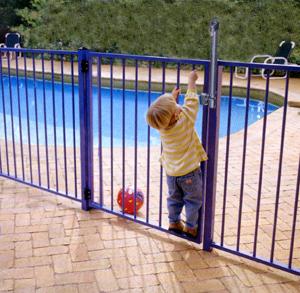 pool gate to protect kids